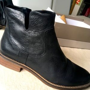 NWOT Franco Sarto black leather booties